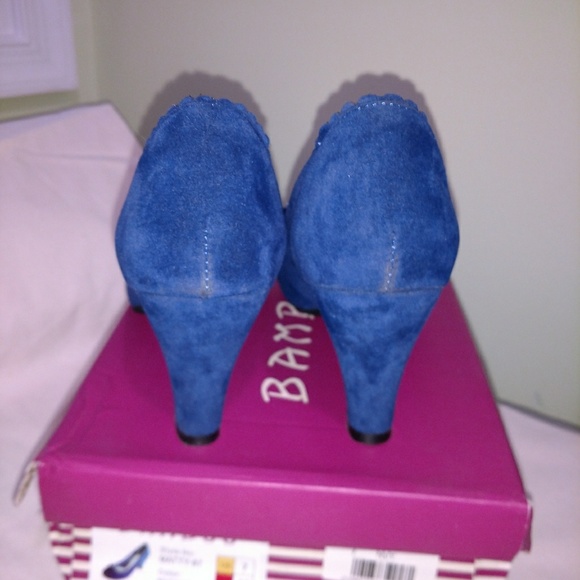 Blue suede shoes - Picture 3 of 5